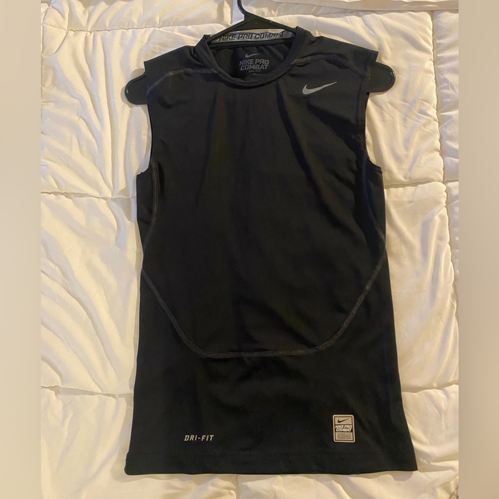 NIKE Althetic Shirt